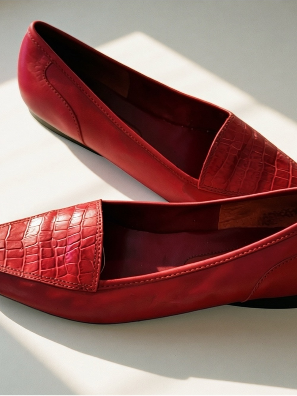 Vintage 90s Enzo Angiolini Red Leather Embossed Square Toe Loafers❤️
